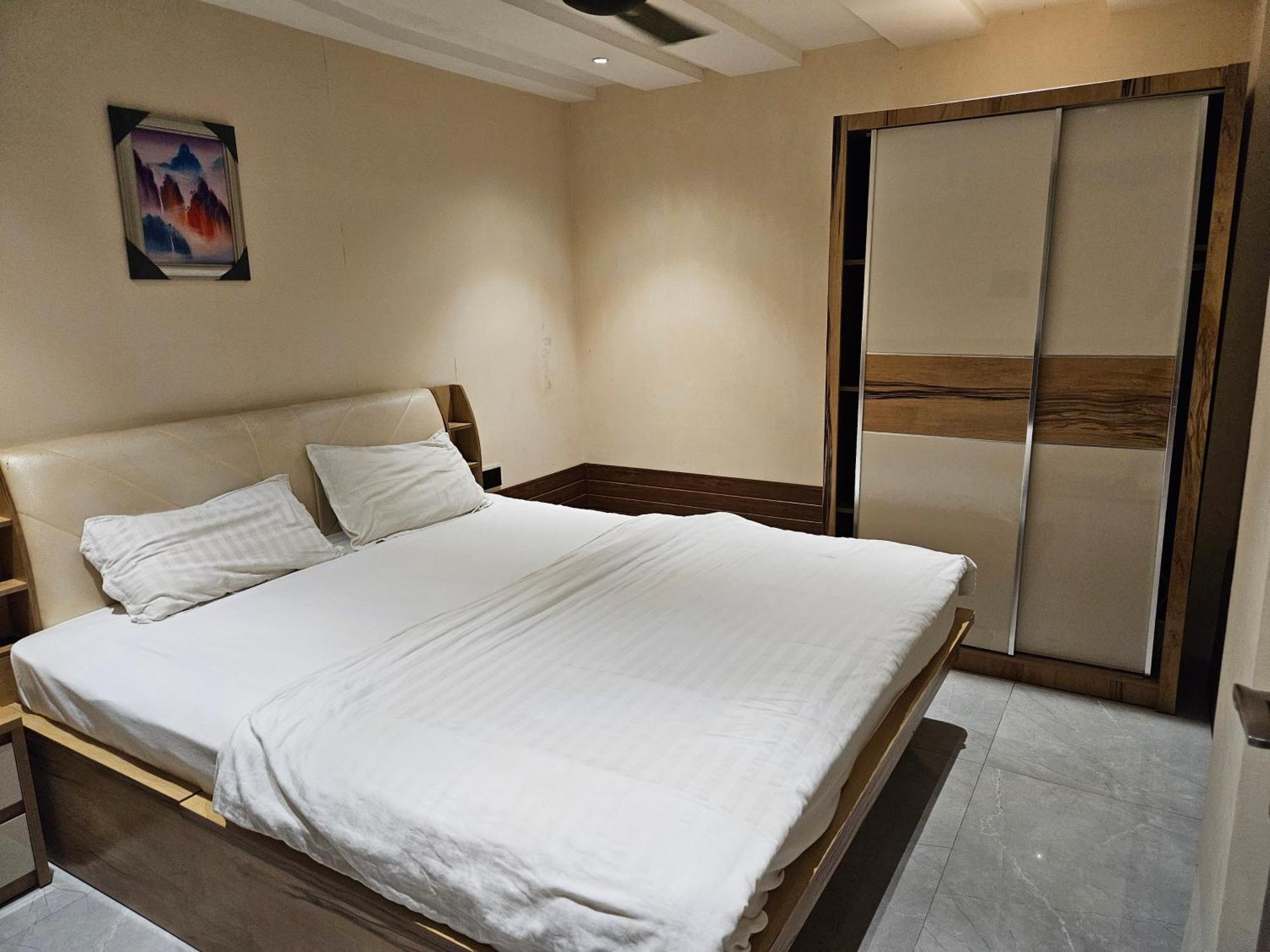 Stayez Studio Apartments Indore Exterior photo
