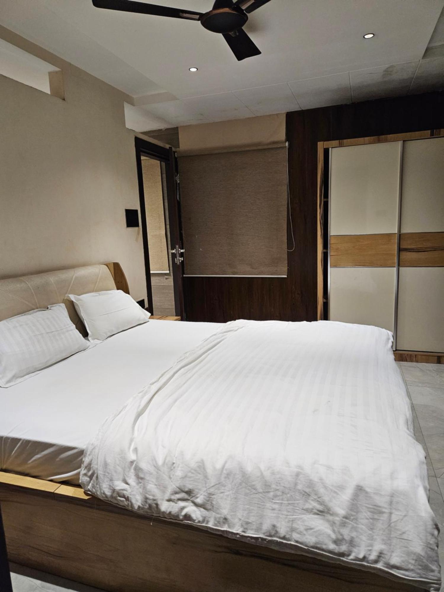 Stayez Studio Apartments Indore Exterior photo
