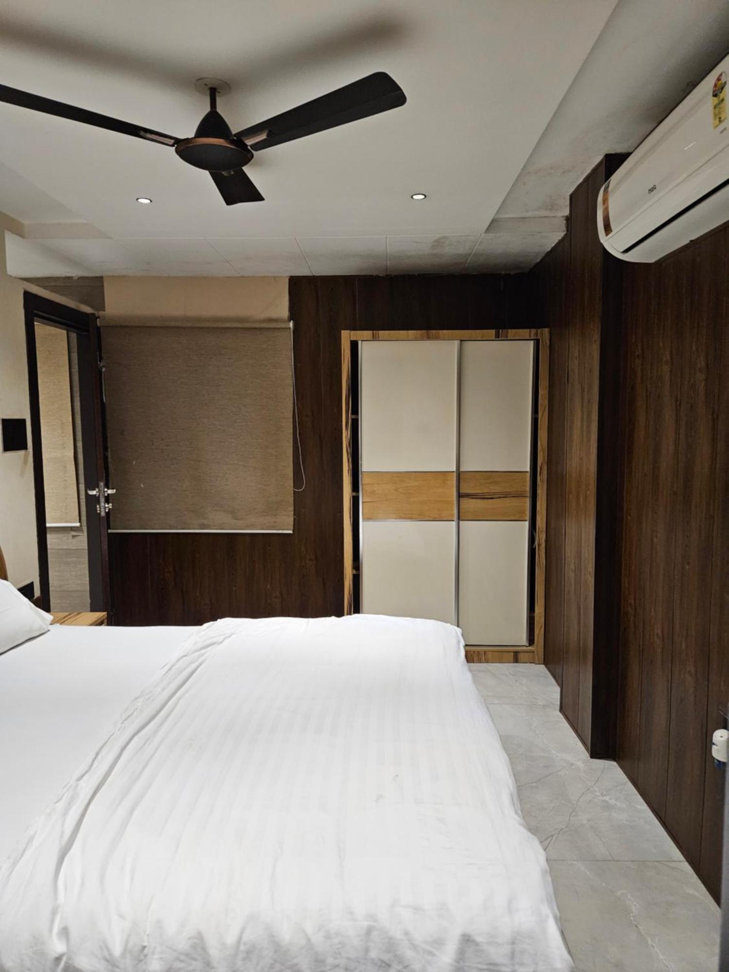 Stayez Studio Apartments Indore Exterior photo