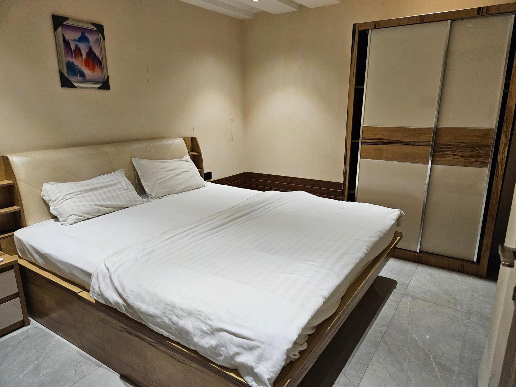 Stayez Studio Apartments Indore Exterior photo